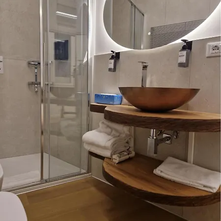 Apartment Luxury Apartment, Downtown Imola, Italy *