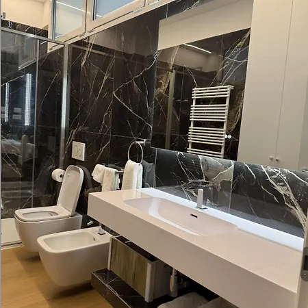 Διαμέρισμα Luxury Apartment, Downtown Imola, Italy *