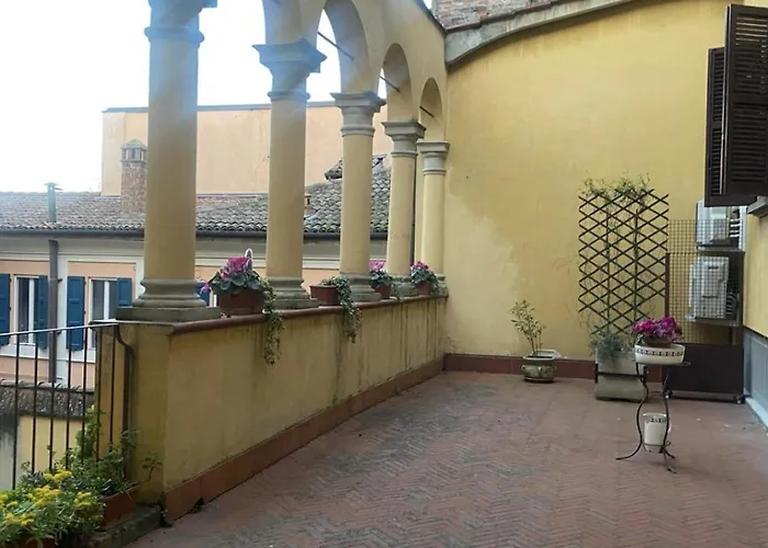 Luxury Apartment, Downtown Imola, Italy Daire Imola