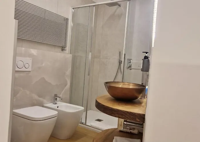 Luxury Apartment, Downtown Imola, Italy Daire